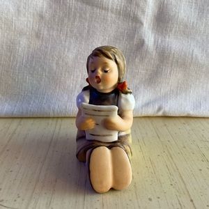 Hummel- ( West German Girl) 2.5”
